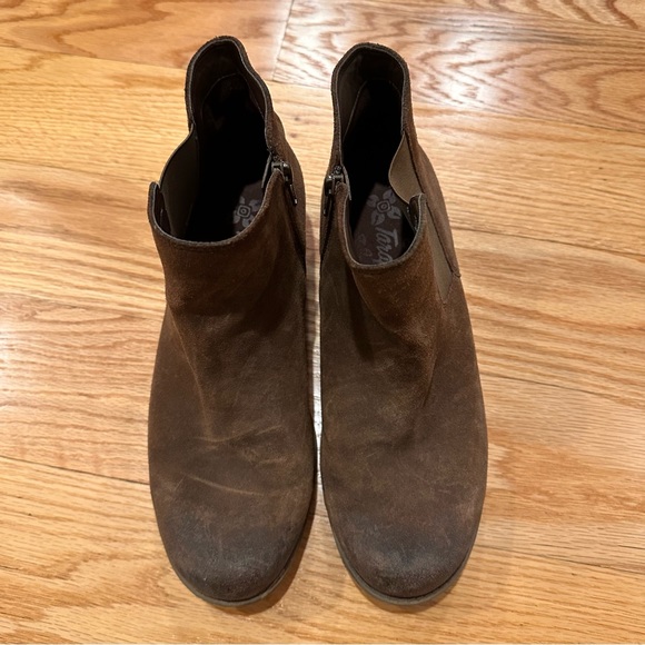 Tara M. Hope suede brown ankle boots - Picture 9 of 12